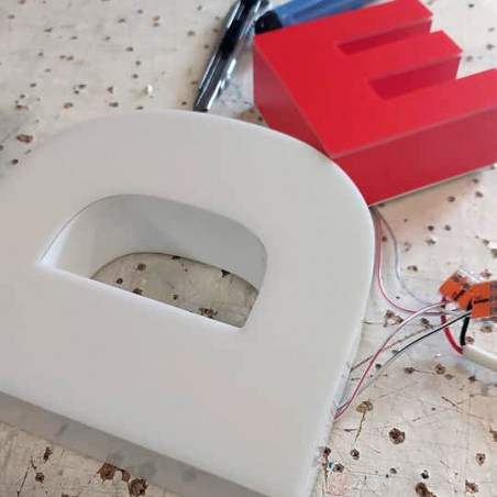 Enseignes lumineuses lettres boîtiers - Enseignes lumineuses, Nous vous